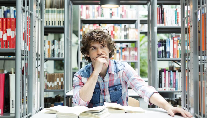Que faire après des études en école de commerce ?